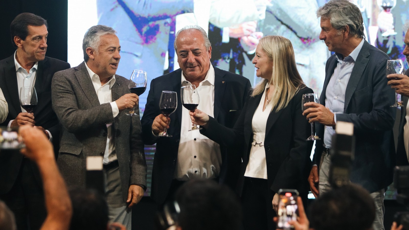 Bodegas de Argentina: más agasajo al gobierno de Milei, que a la producción del vino